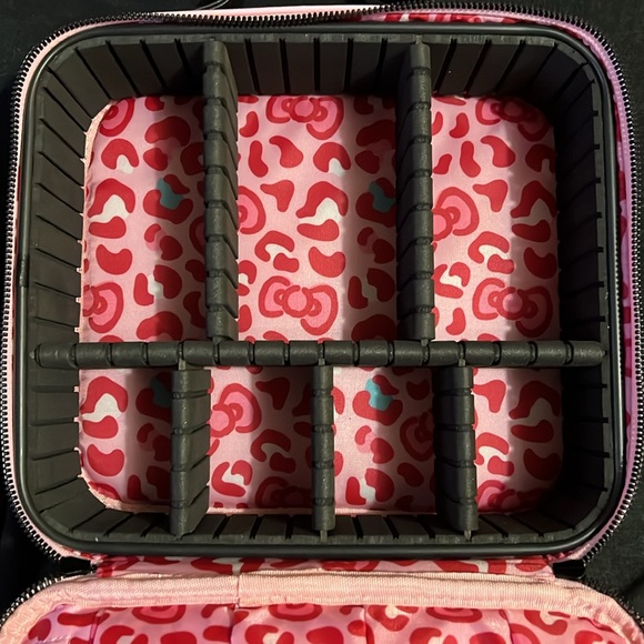 Impressions Vanity x Hello Kitty Cosmetic Bag with Faux Leather - Pink Animal - Picture 7 of 8